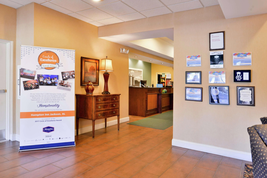 Lobby & Reception