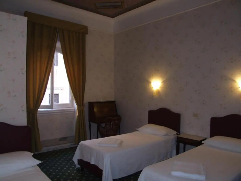 Standard Quadruple room