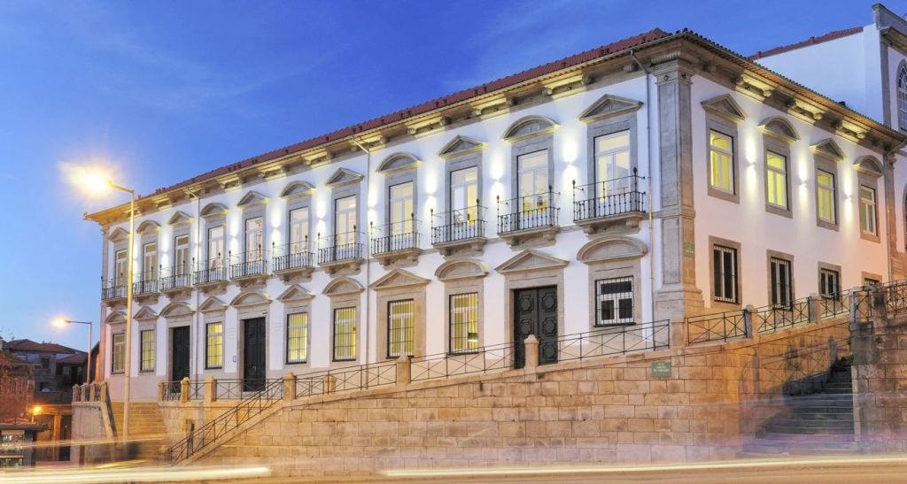 Condes de Azevedo Palace