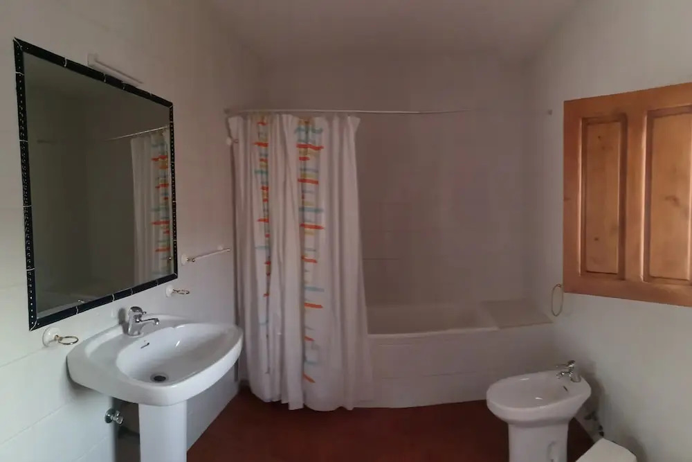 gallery_image_hidden_16