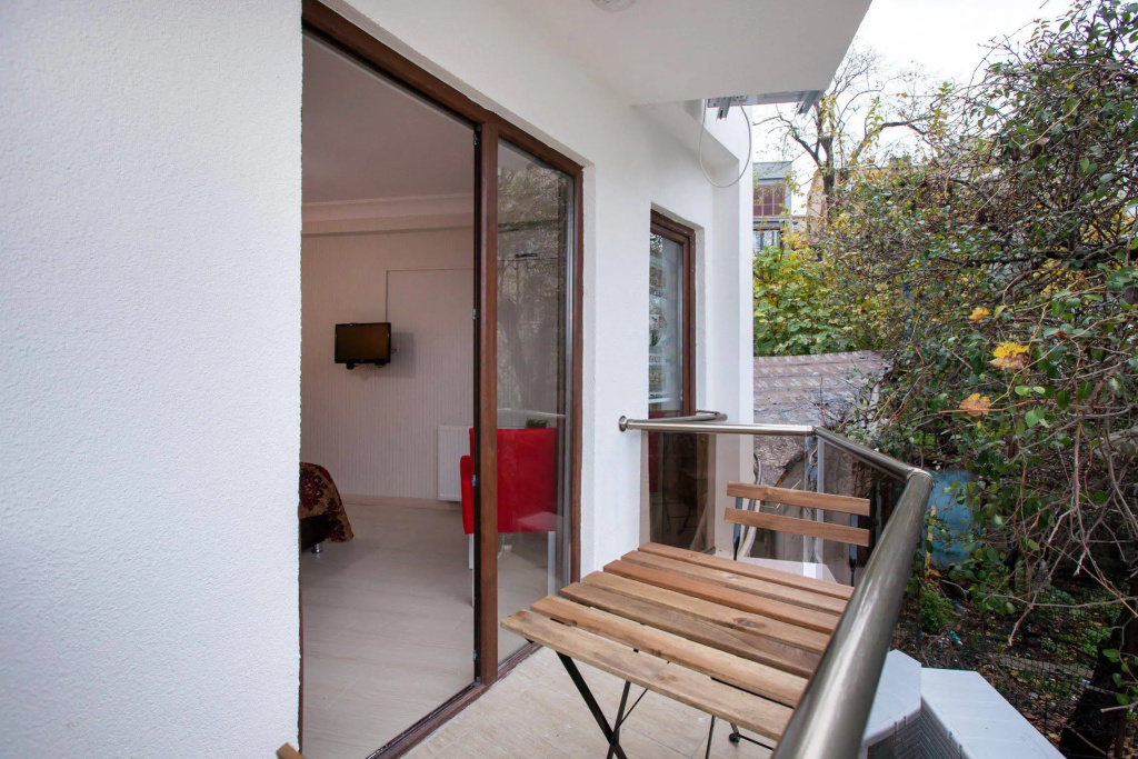 Balcony & Terrace