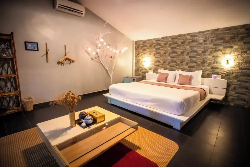 Superior Double room with garden view (full double bed)