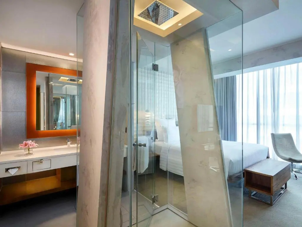Deluxe Double room (full double bed)