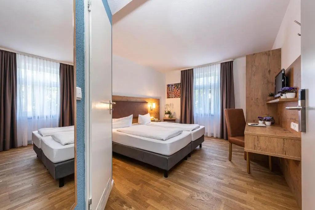 Standard Double room (full double bed)