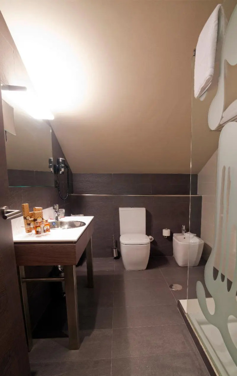 標準四人房，雙人床