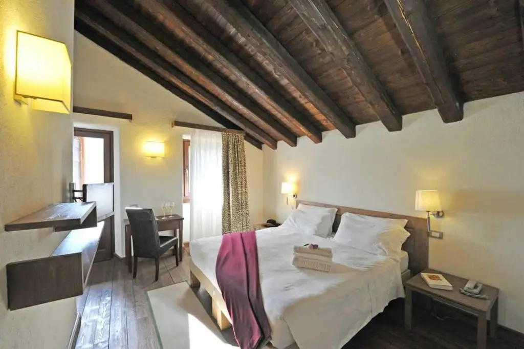 Maison Tissiere Hotel et Cuisine - Chambres