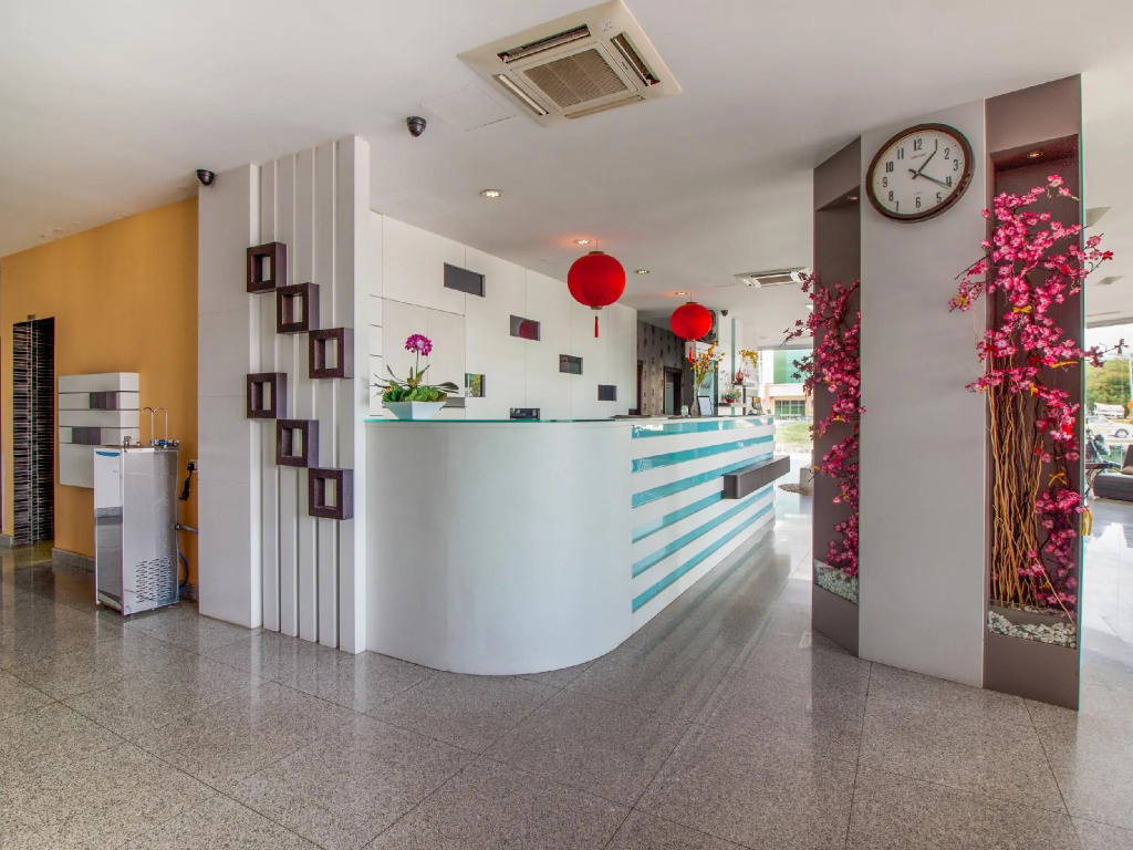 Lobby & Reception