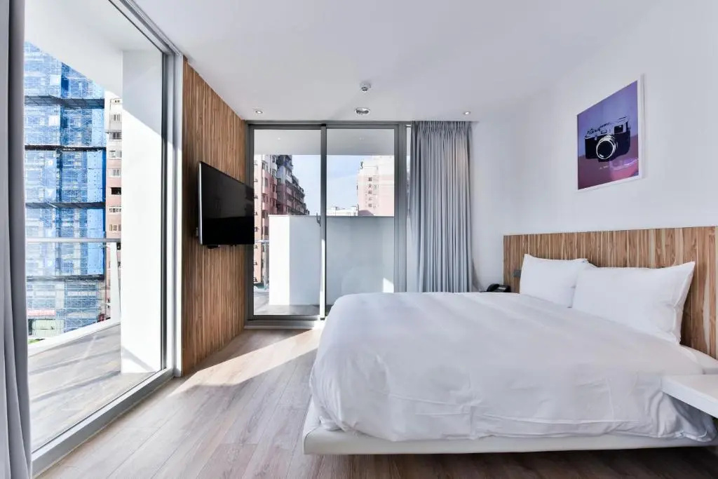 Superior Double room with balcony (full double bed)