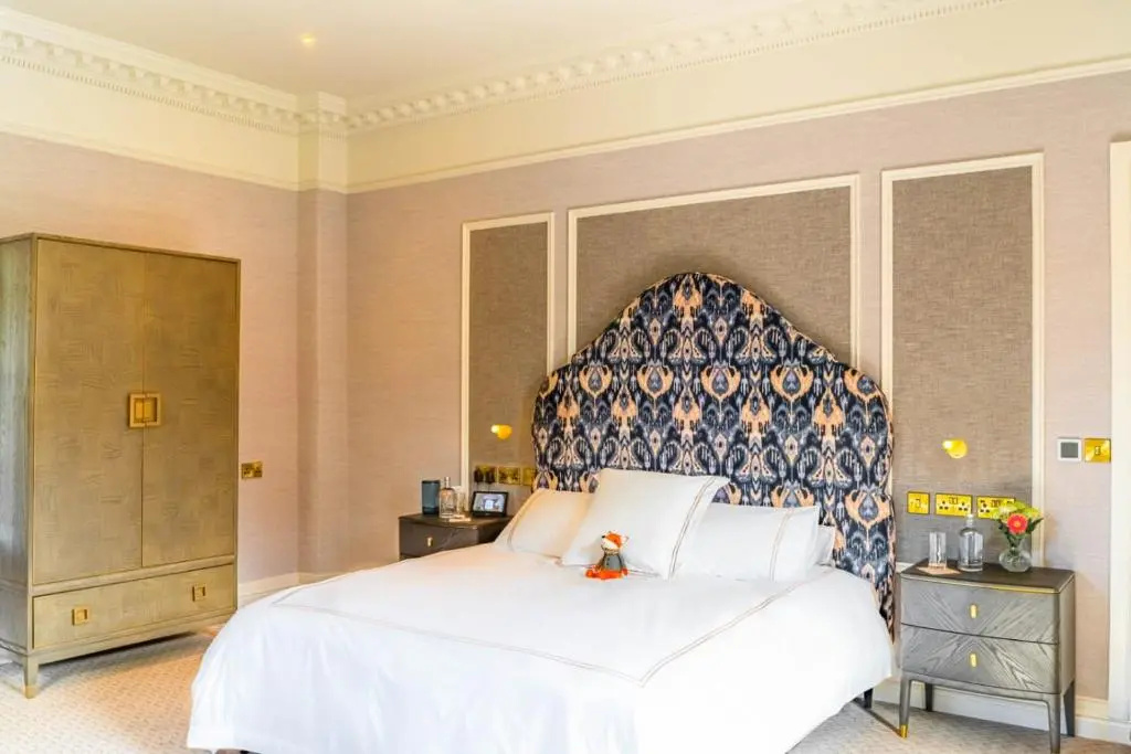 Deluxe Double room (full double bed)