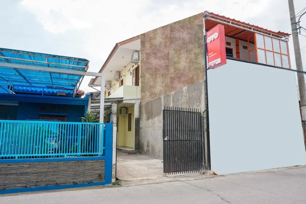 OYO 2401 Ardini Residence