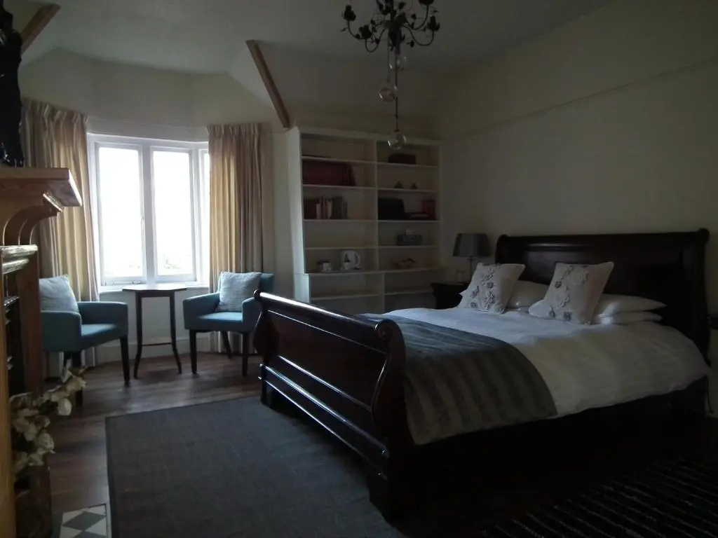 Executive Double room (full double bed)