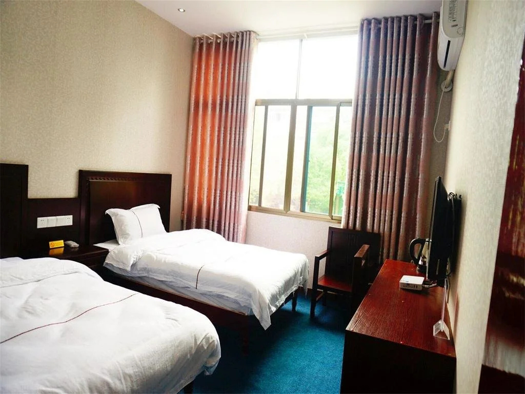 Wuyuan Huatian Youth Hostel