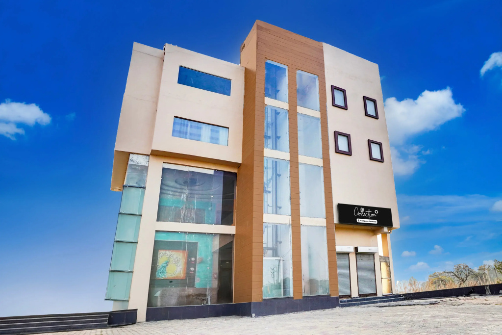 Collection O Surya Enclave Formerly Aroma Regency