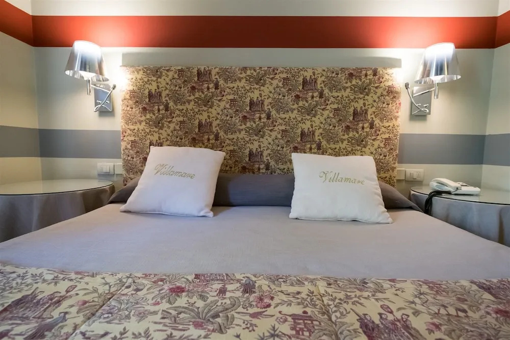 Standard Double room with balcony (full double bed)