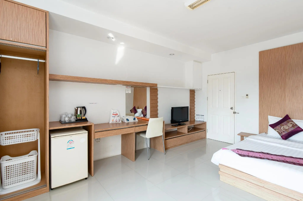 2 Bedrooms Standard Double Family room (full double bed)