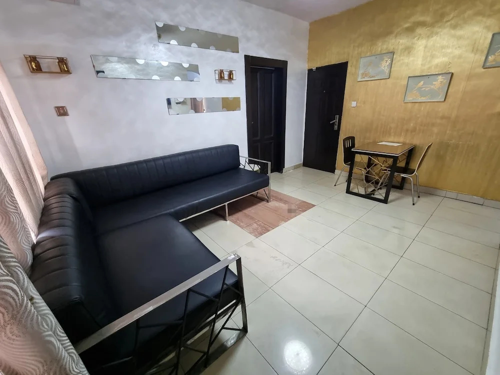 2 Bedrooms Luxury Basement Apartment