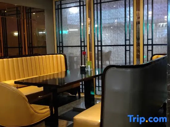 Food & Beverage