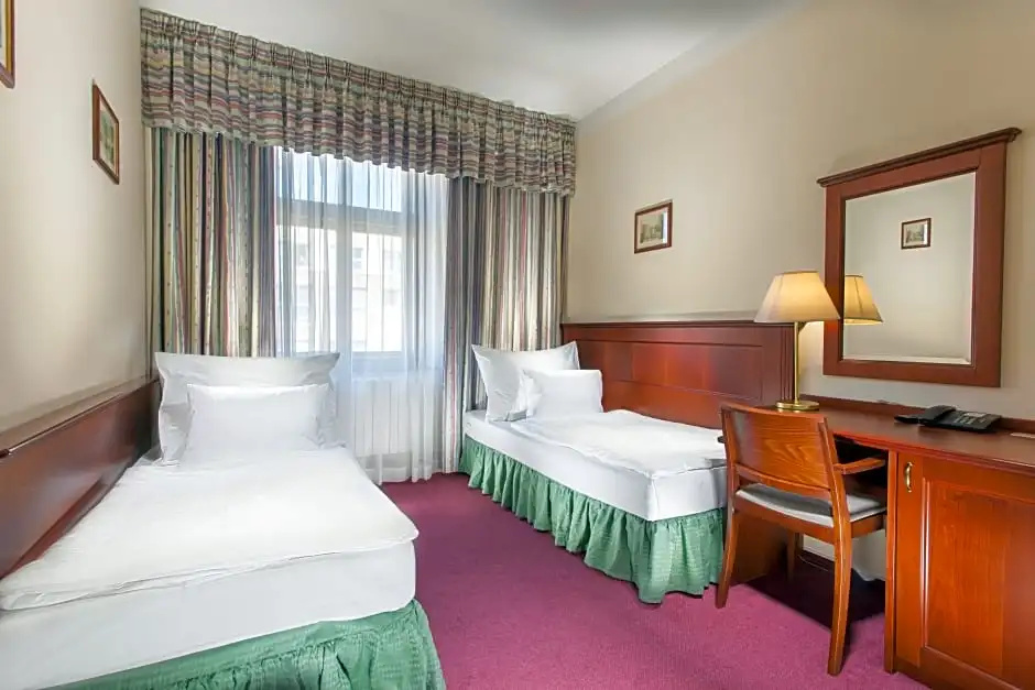 Double room (twin beds)