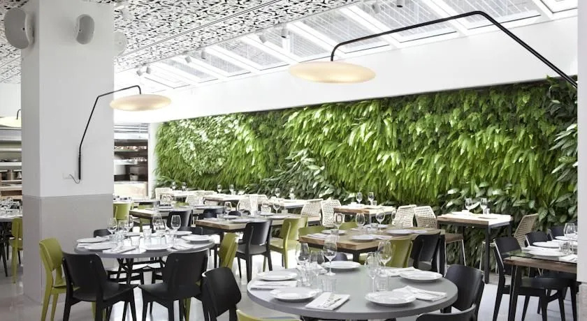 Food & Beverage