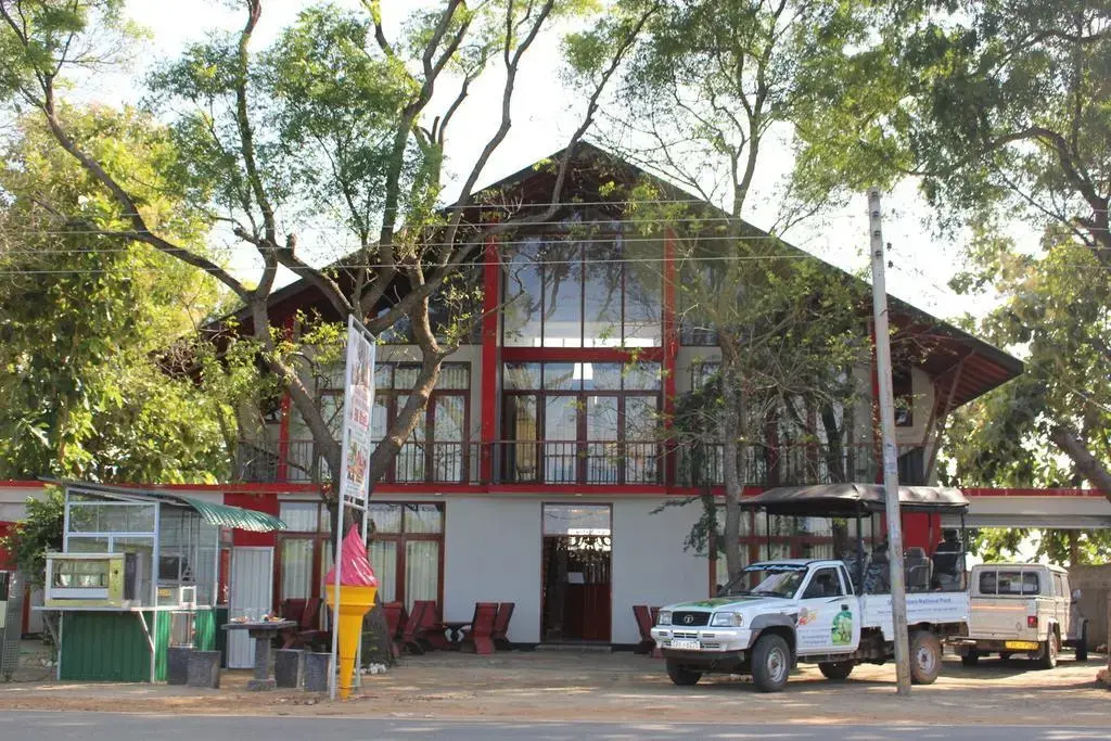 Snow Mirage Hotel