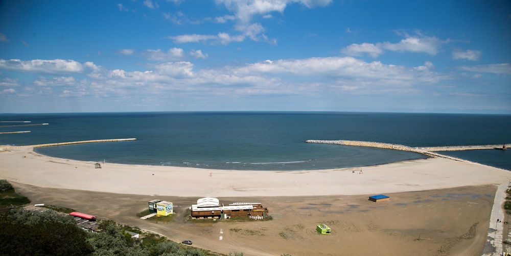 Beach & Waterfront