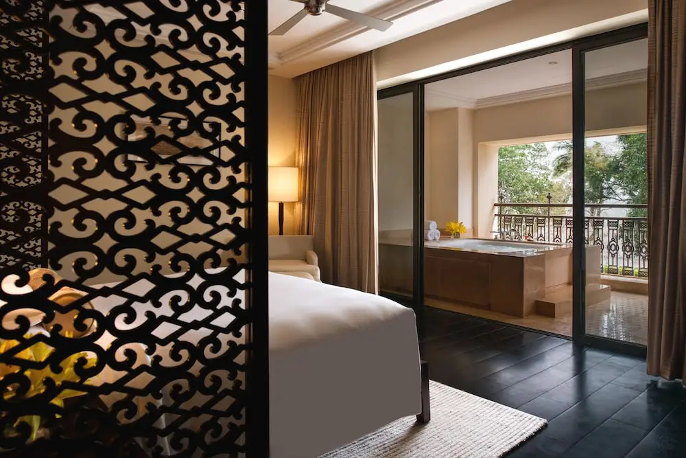 Double Club room with balcony and with pool view (full double bed)