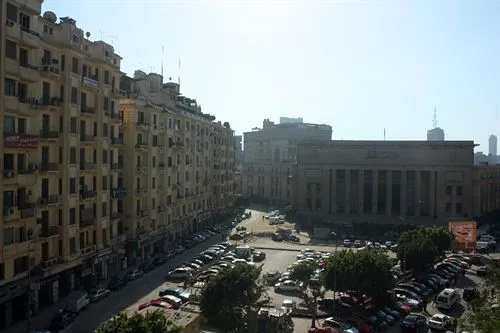 Hola Cairo Hostel