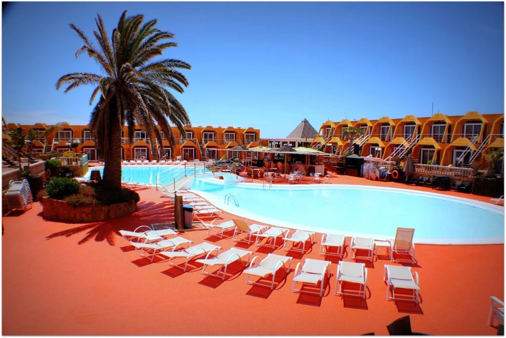 Beach & Waterfront