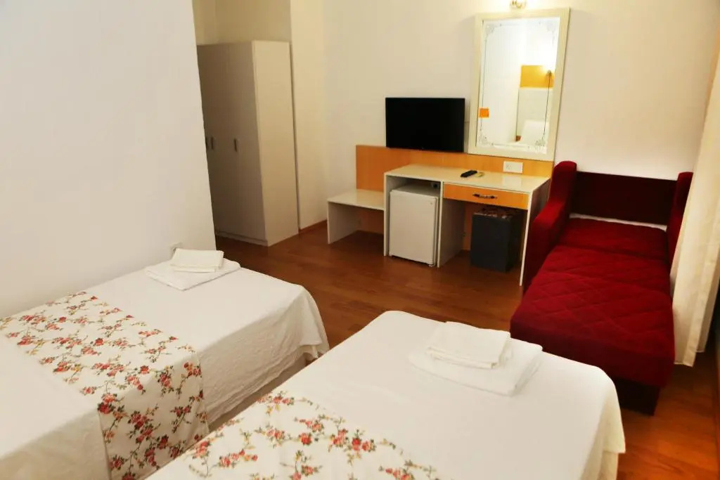 Economy Double room (twin beds)