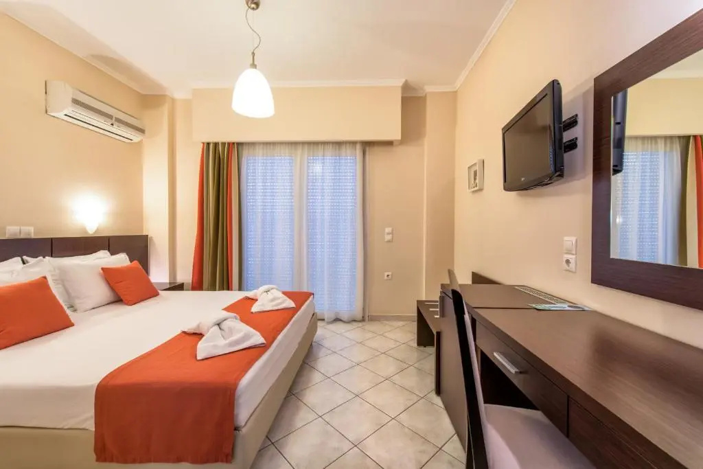 Standard Double room with balcony (full double bed)