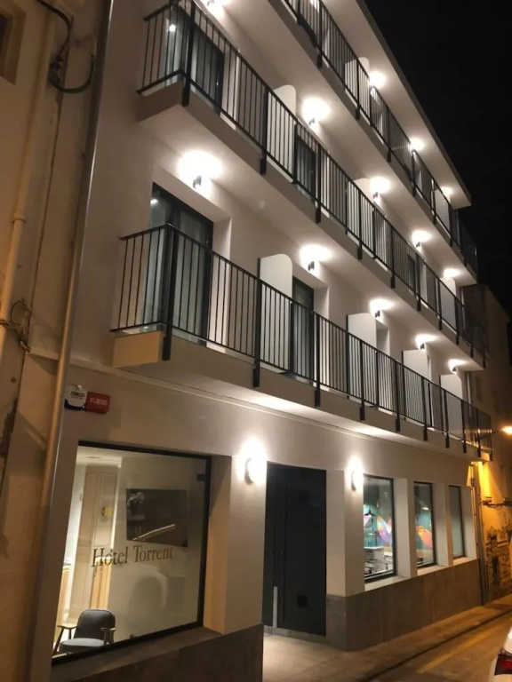 Hotel Torrent