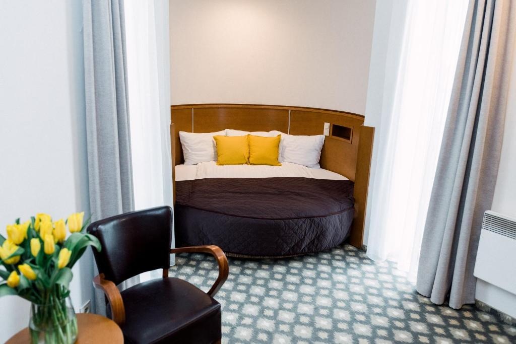 Deluxe Double room (full double bed)