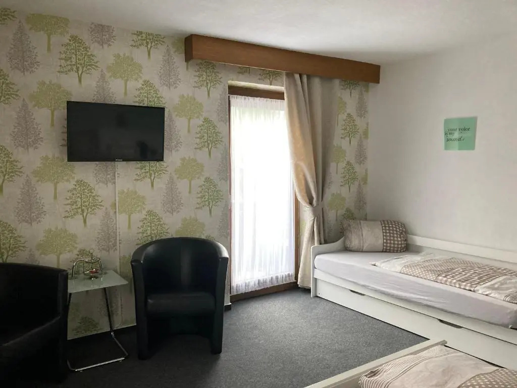 Standard Triple room with balcony