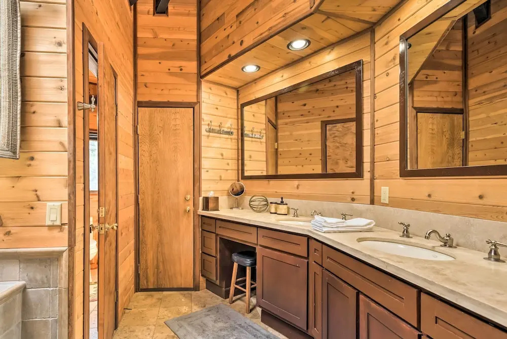 Cozy 'grand Woodland' Cabin w/ Mountain Views
