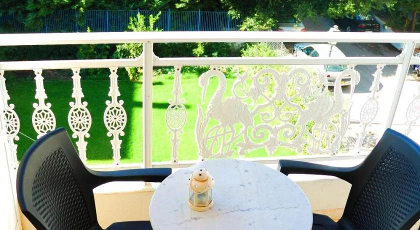 Balcony & Terrace