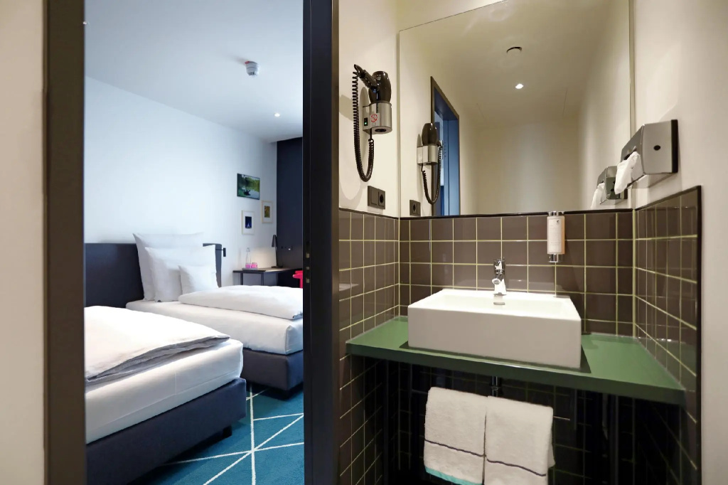 Standard Double room (full double bed)