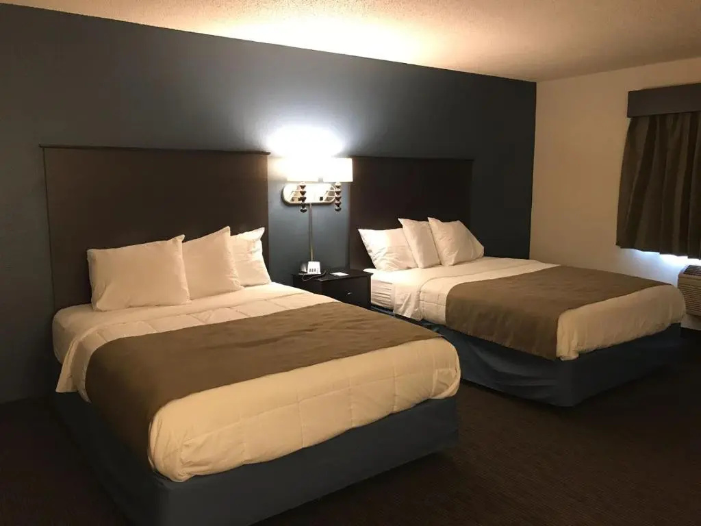 AmericInn by Wyndham Hotel and Suites Long Lake - Chambres