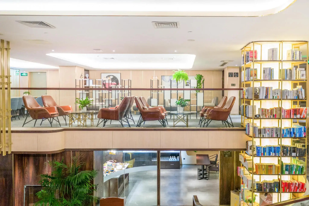 Atour X Hotel Shenzhen Longhua Dalang Commercial Center