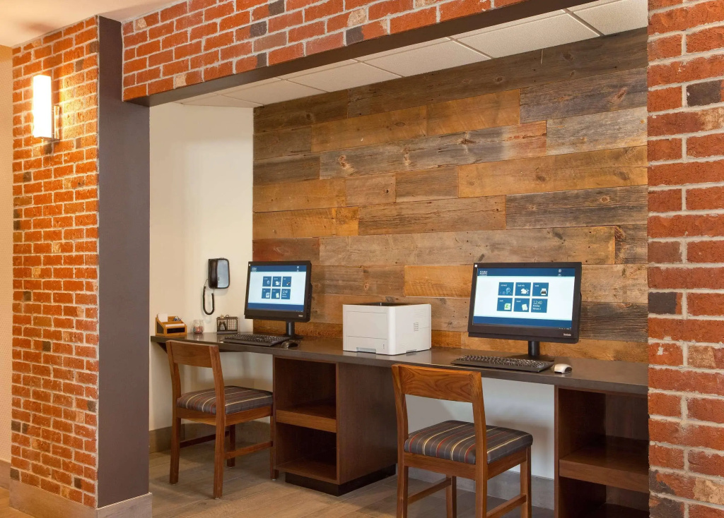 Four Points by Sheraton Cleveland Airport - Général