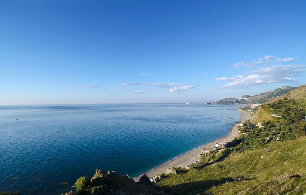 Beach & Waterfront