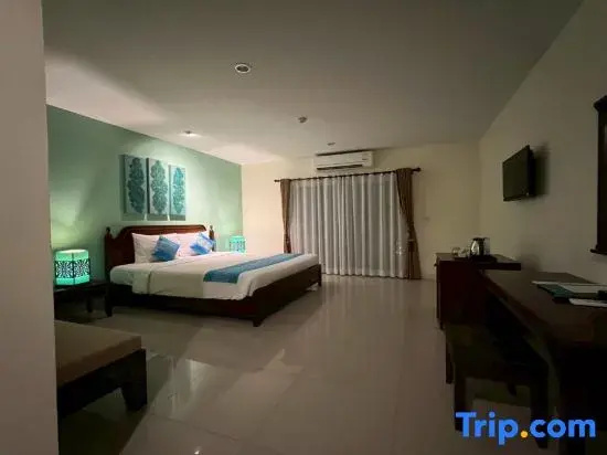 Premier Double room (full double bed)