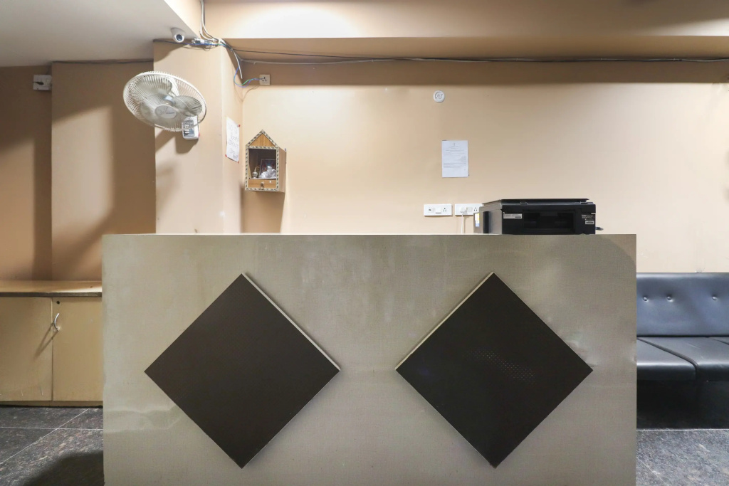Lobby & Reception