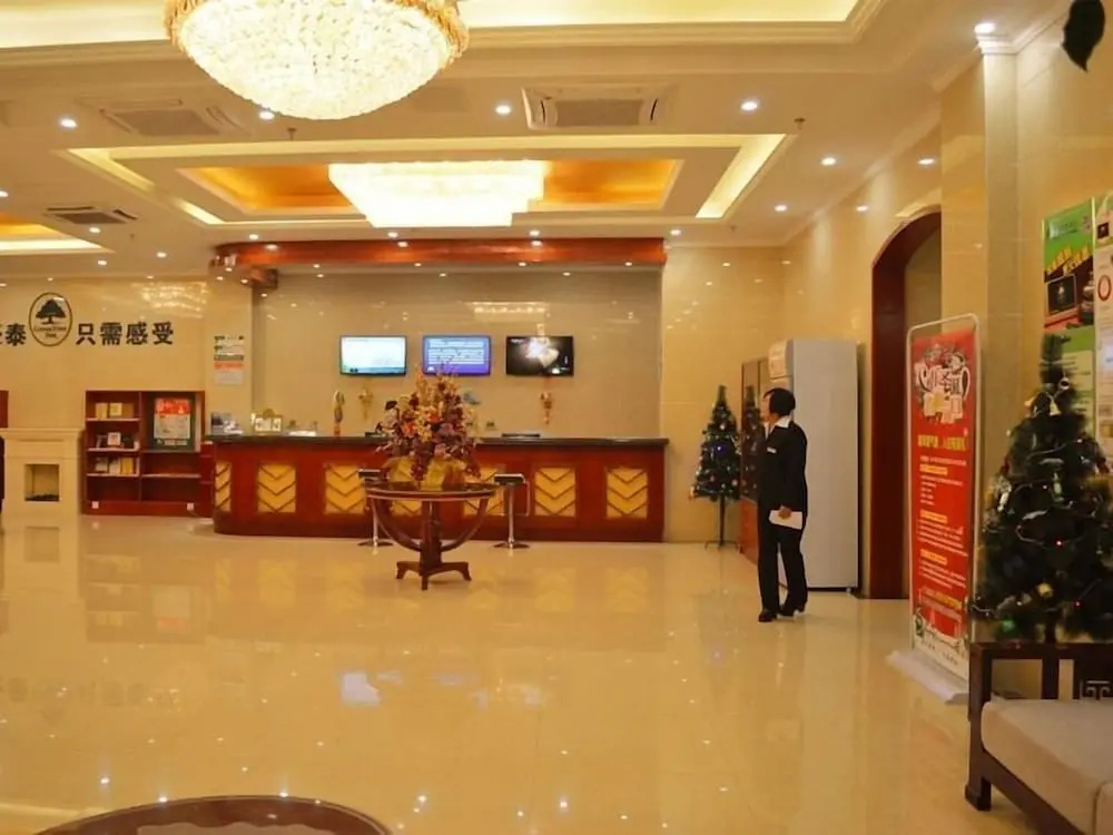 Lobby & Reception