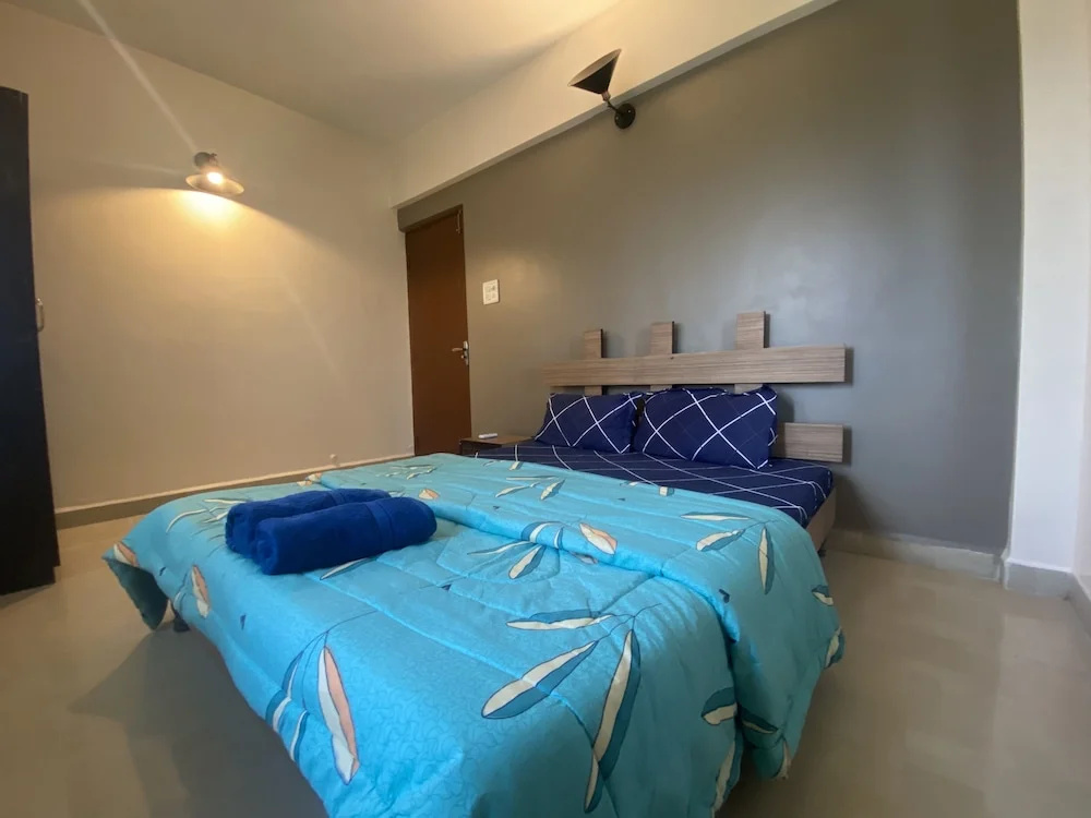 2 Bedrooms Deluxe Double room (full double bed)