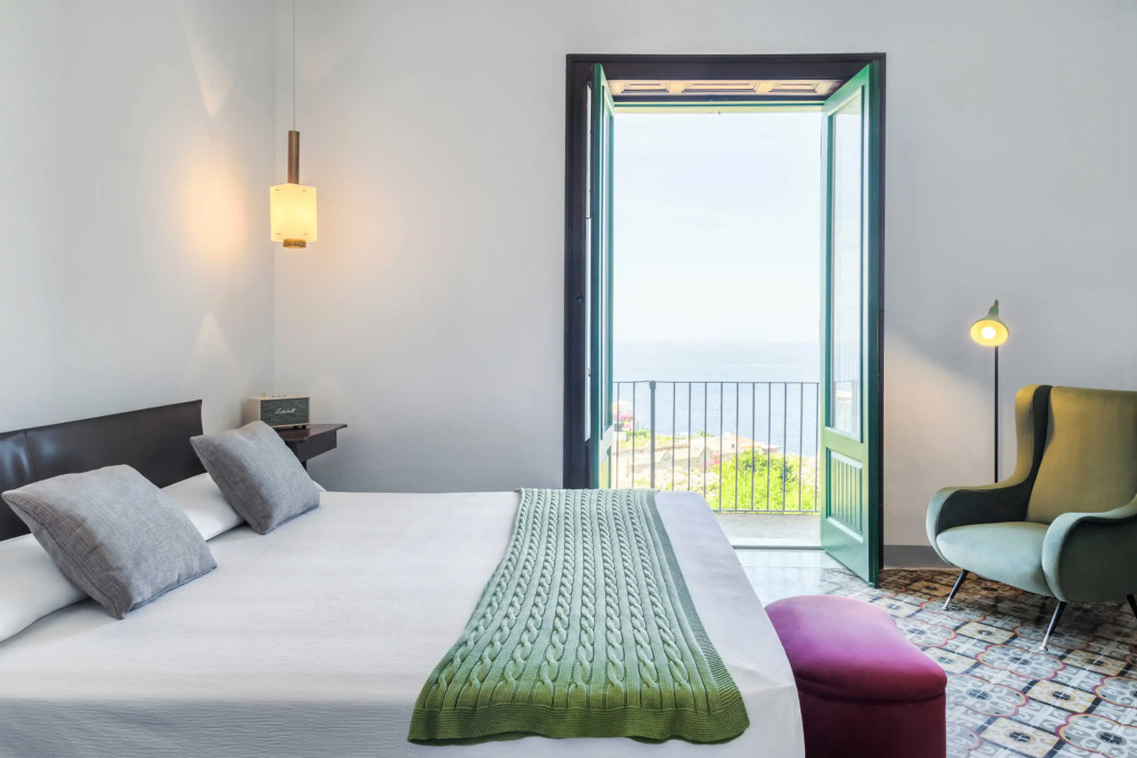 Double Villa with sea view (full double bed)