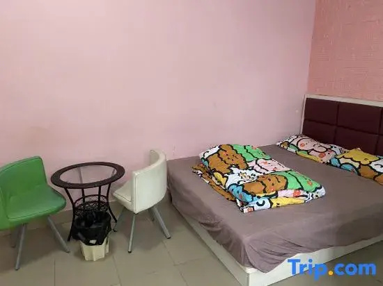 Deluxe Double room (full double bed)