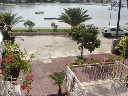 Beach & Waterfront