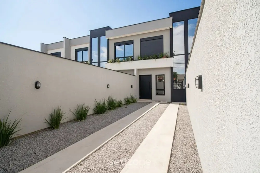 House w/ BBQ and Jacuzzi Adr0002