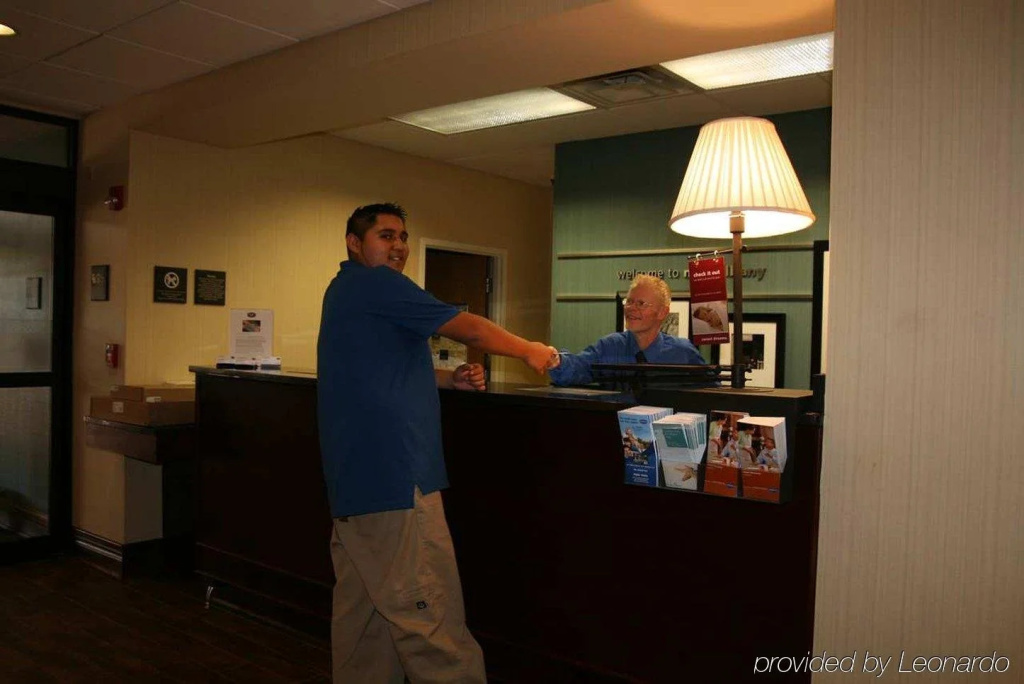 Lobby & Reception