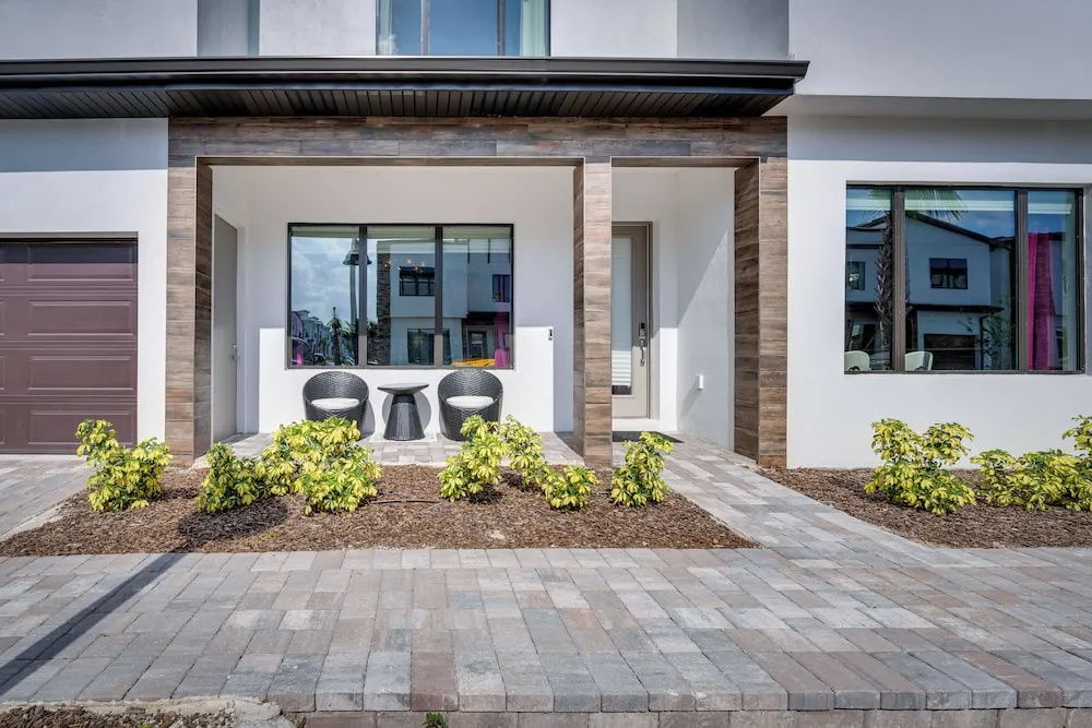 Upscale Davenport Home w/ Pool: 8 Mi to Disney!